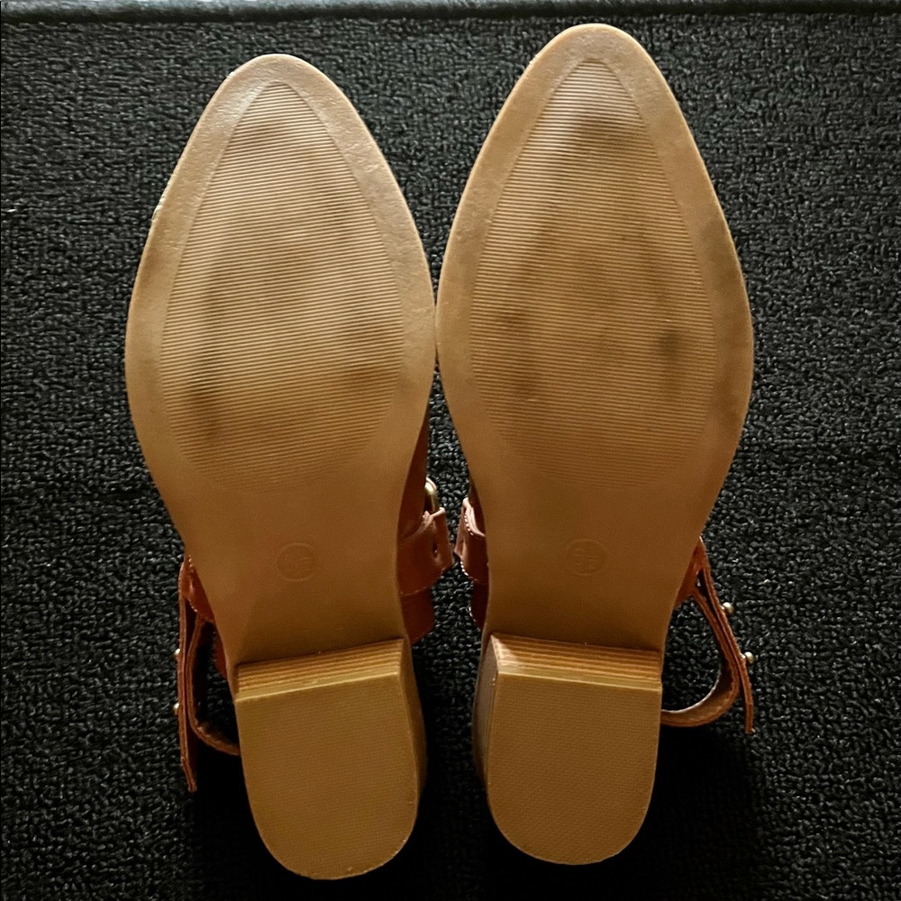 Universal Thread Mules - Picture 5 of 5